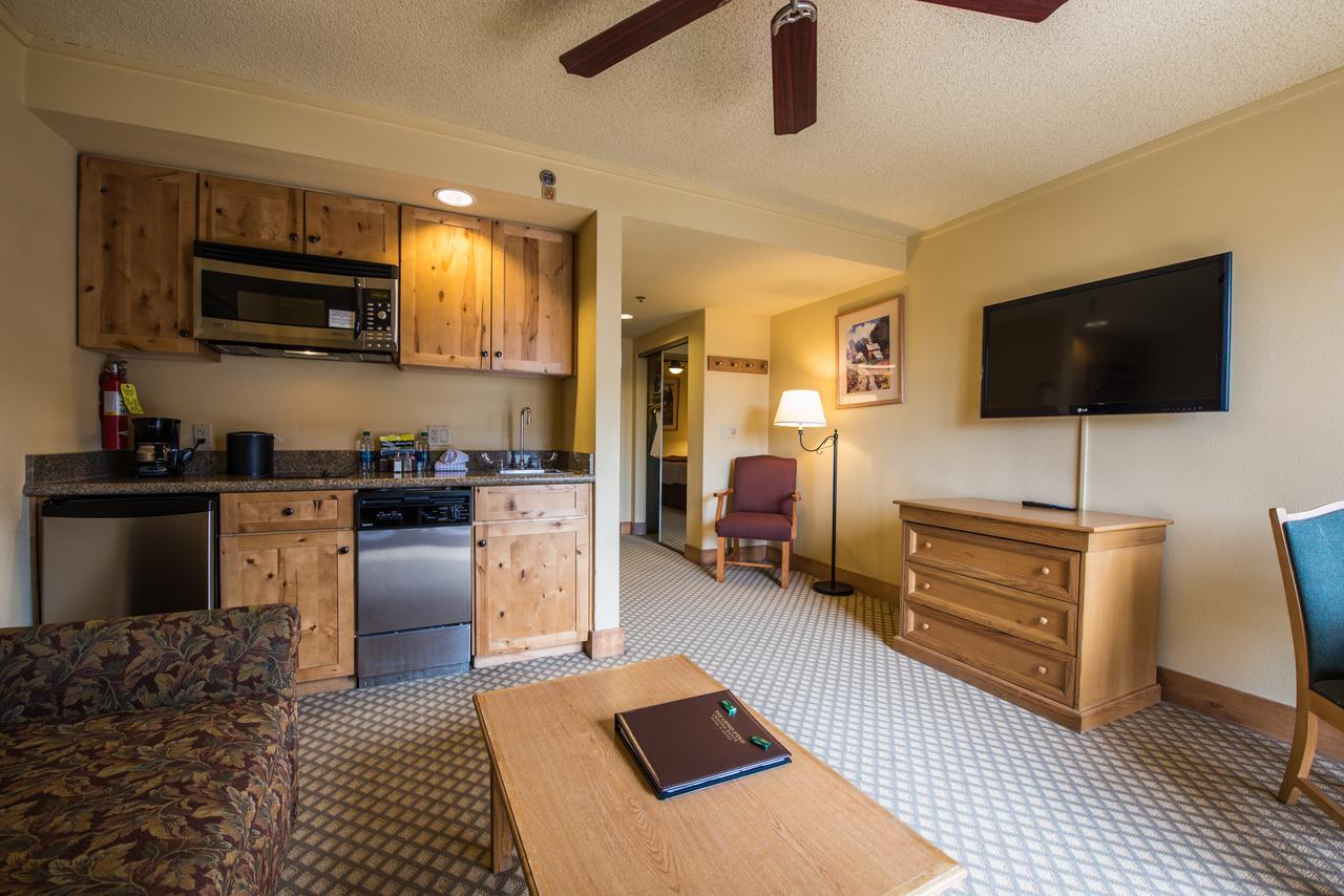 The Grand Lodge Hotel And Suites - thumb 44