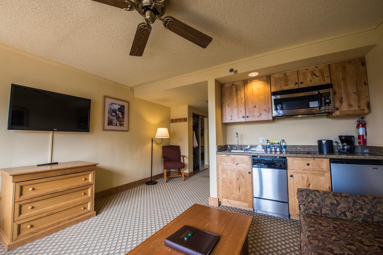 The Grand Lodge Hotel And Suites - thumb 21