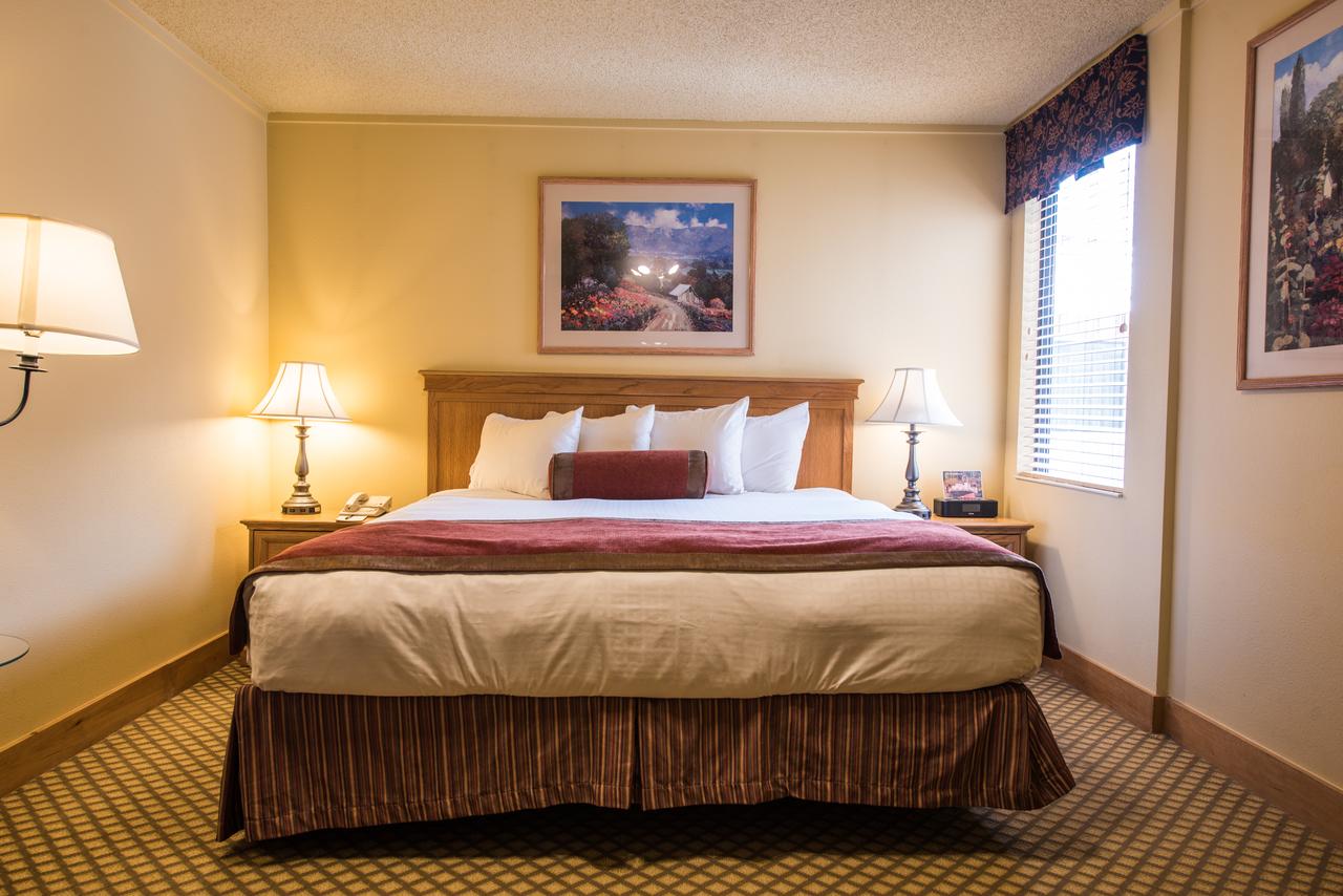 The Grand Lodge Hotel And Suites - thumb 43