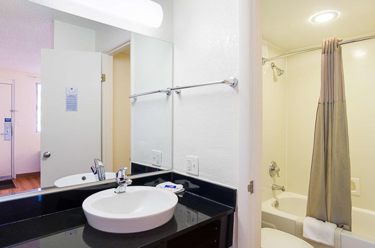 Motel 6 Denver Central - Federal Boulevard - thumb 34