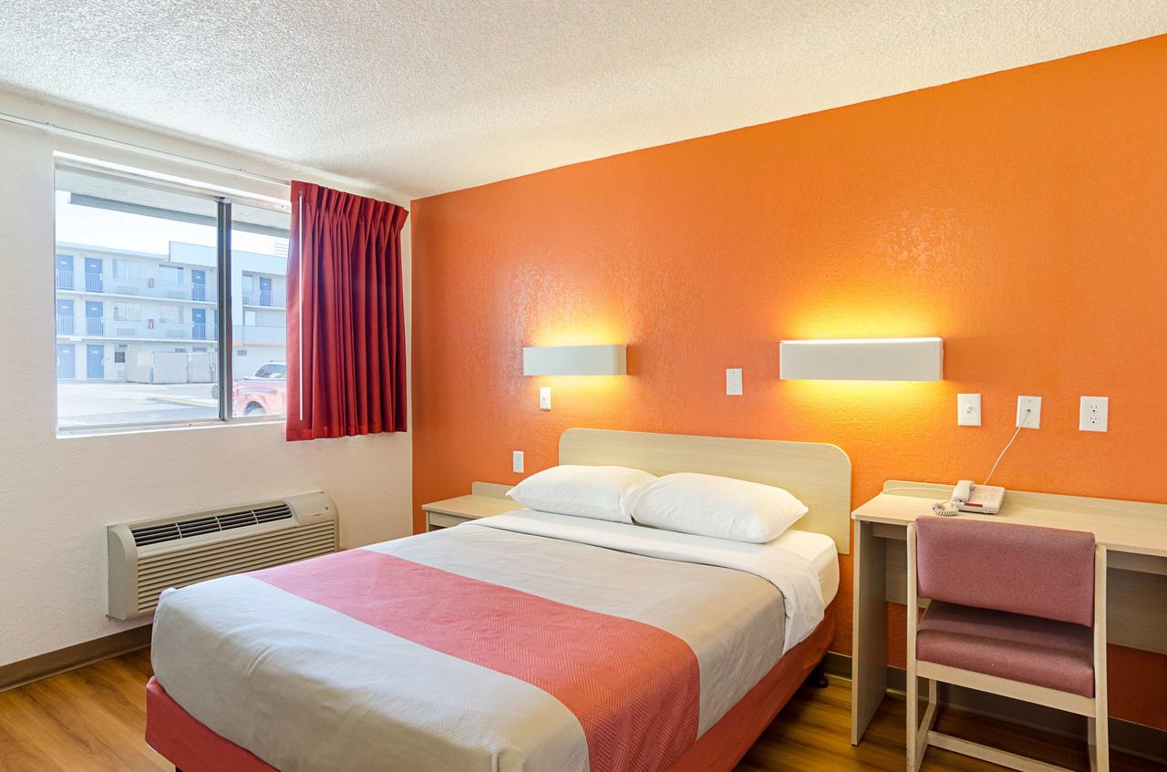 Motel 6 Denver Central - Federal Boulevard - thumb 40