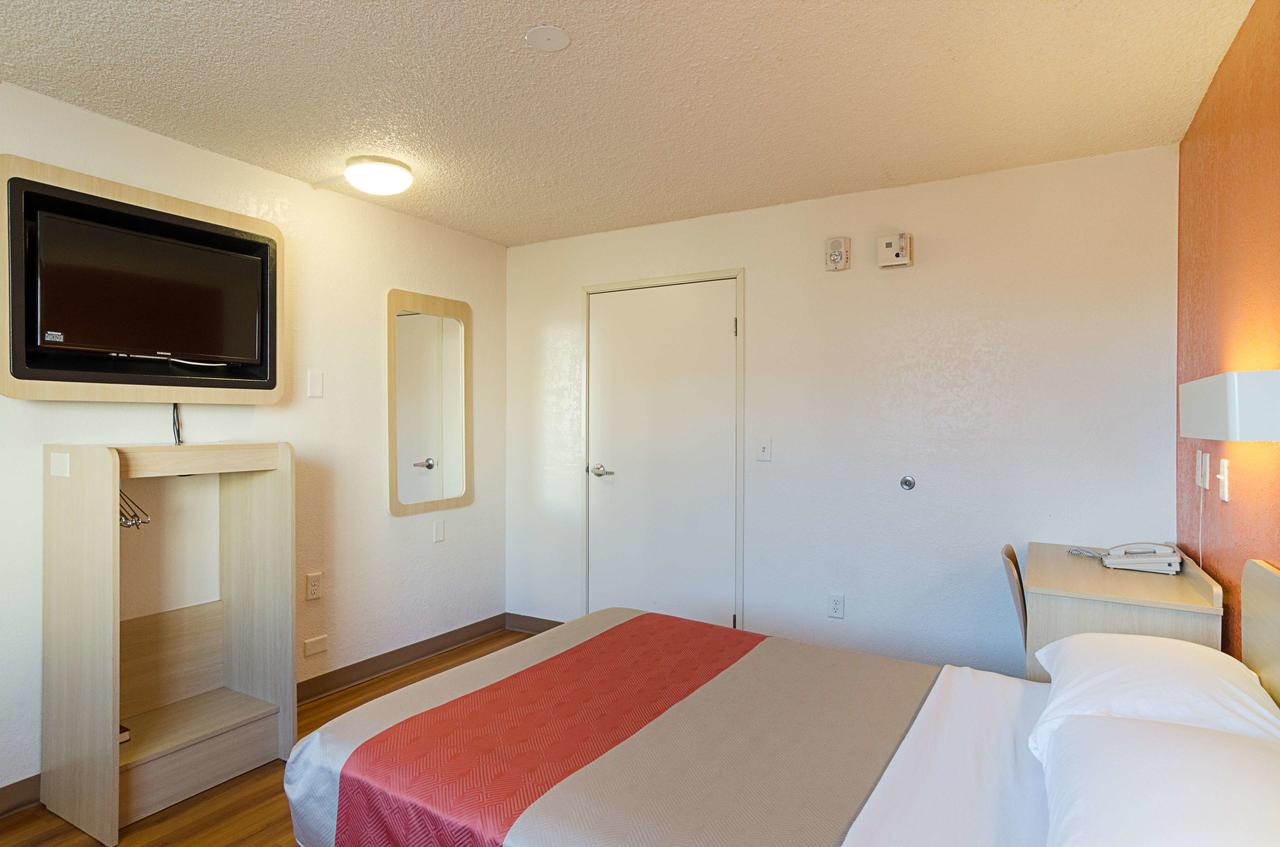Motel 6 Denver Central - Federal Boulevard - thumb 43