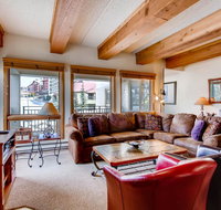 Spacious 3 Br With Updated Kitchen Condo - Accommodation Denver