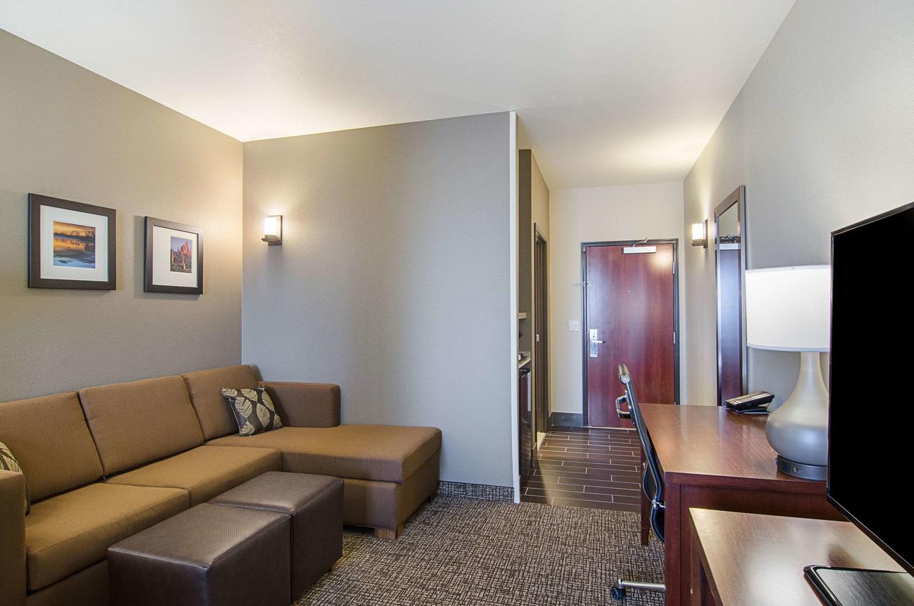 Comfort Suites Near Denver Downtown - thumb 40