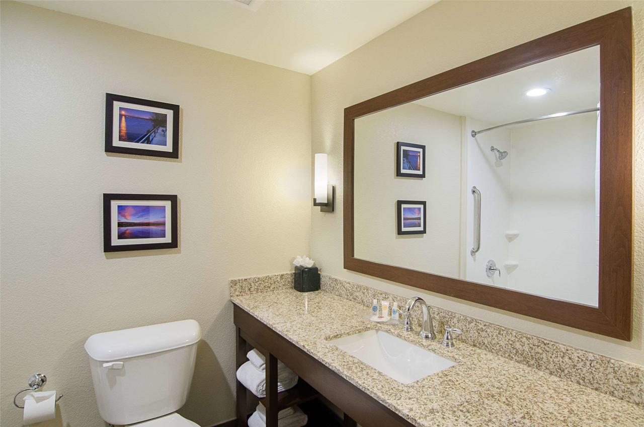 Comfort Suites Near Denver Downtown - thumb 42