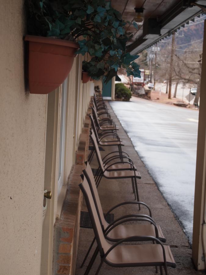 Eagle Motel - thumb 1