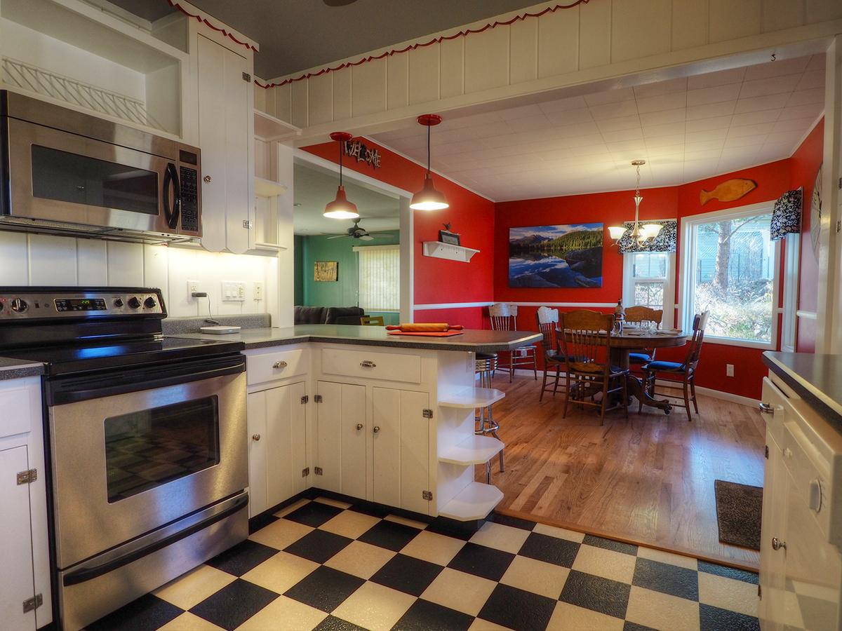 Black Bear Cottage - thumb 3
