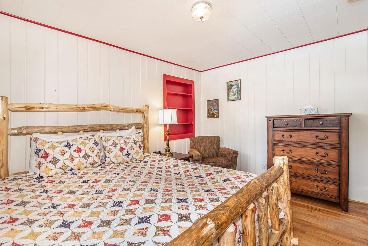 Black Bear Cottage - thumb 8