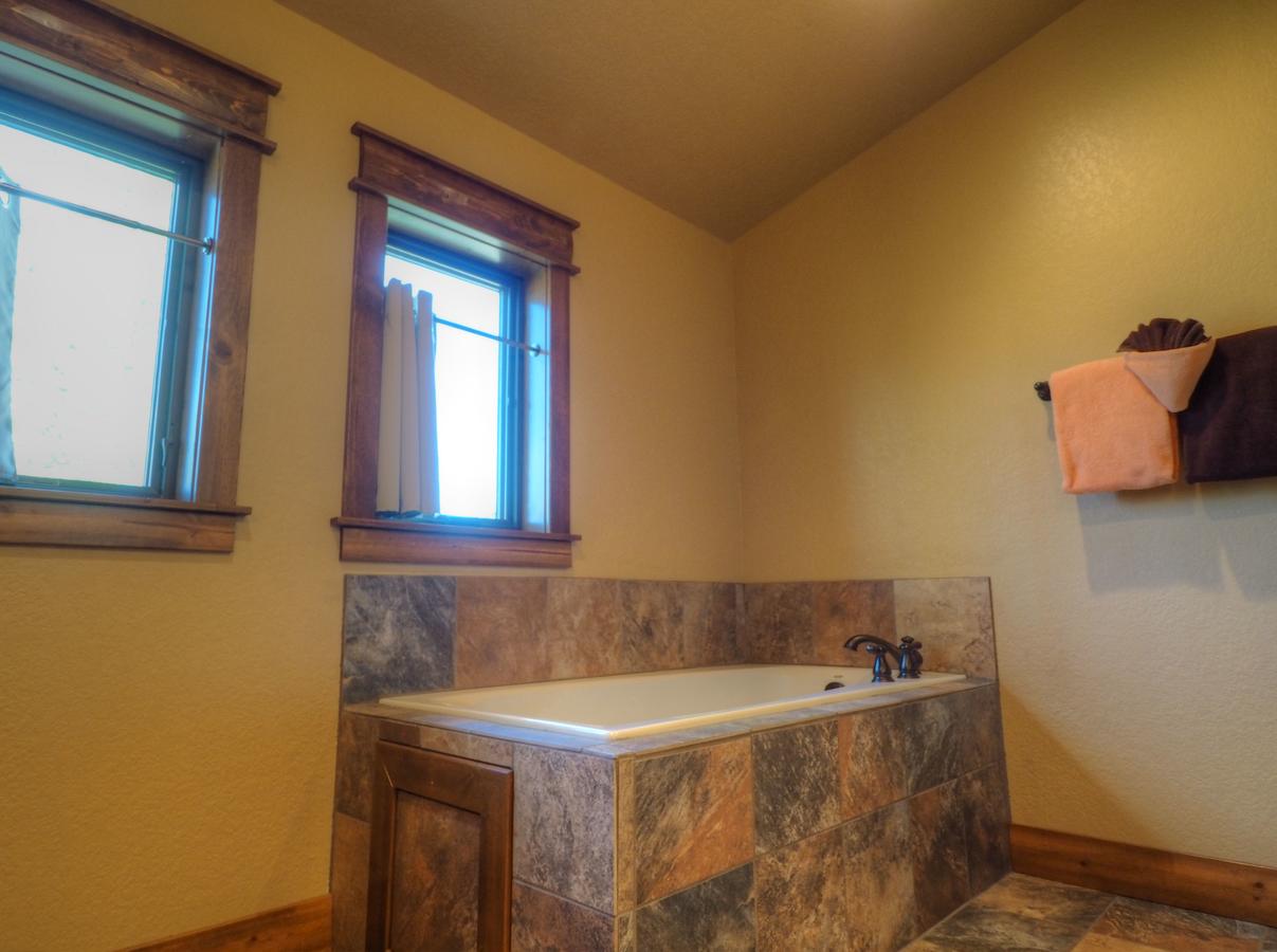 Timber Mountain Retreat Townhouse - thumb 3