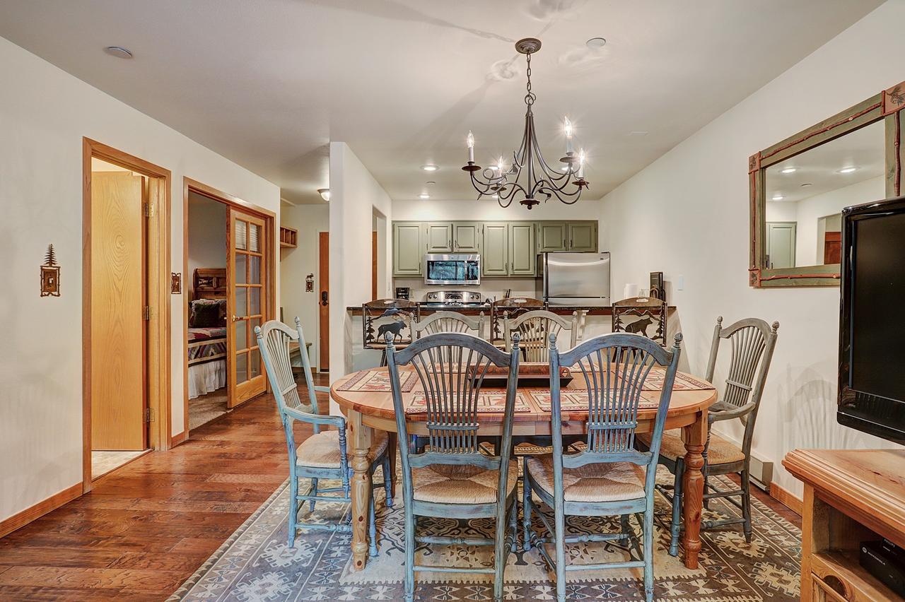 Newly Renovated 2 Bed/ 2 Bath Beaver Creek Condo Condo - thumb 13