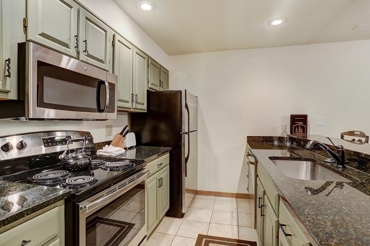 Newly Renovated 2 Bed/ 2 Bath Beaver Creek Condo Condo - thumb 14