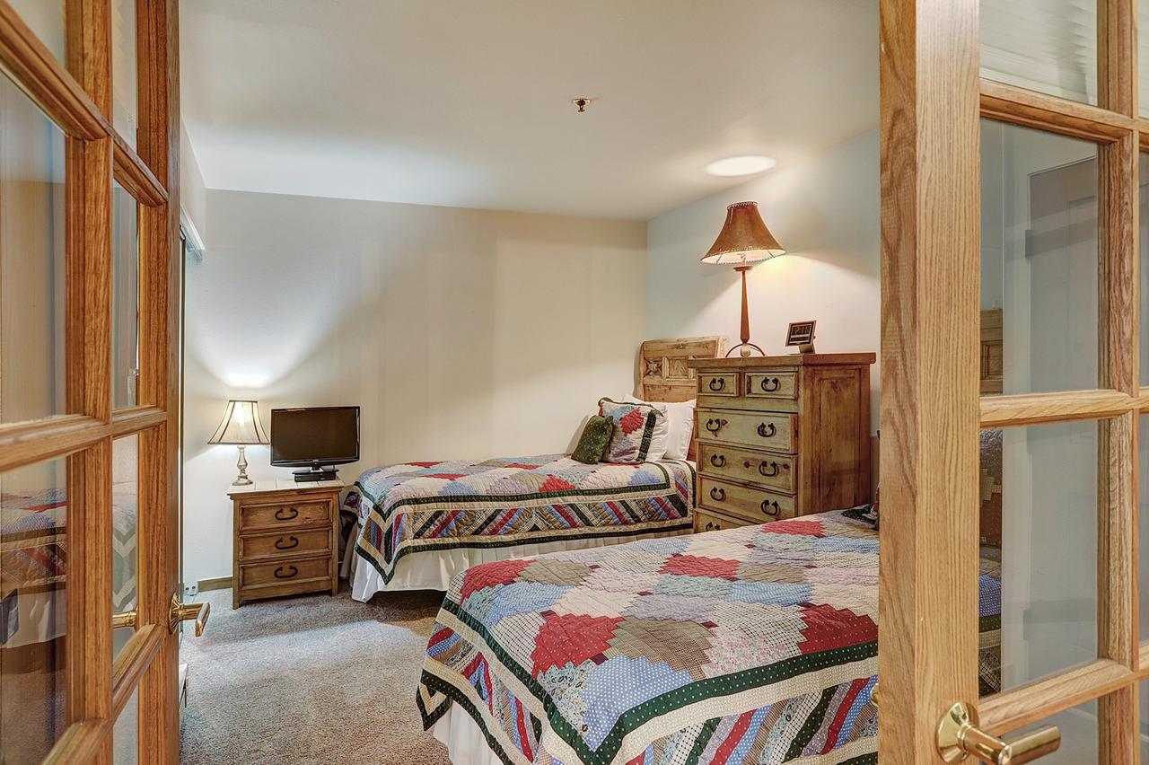 Newly Renovated 2 Bed/ 2 Bath Beaver Creek Condo Condo - thumb 6