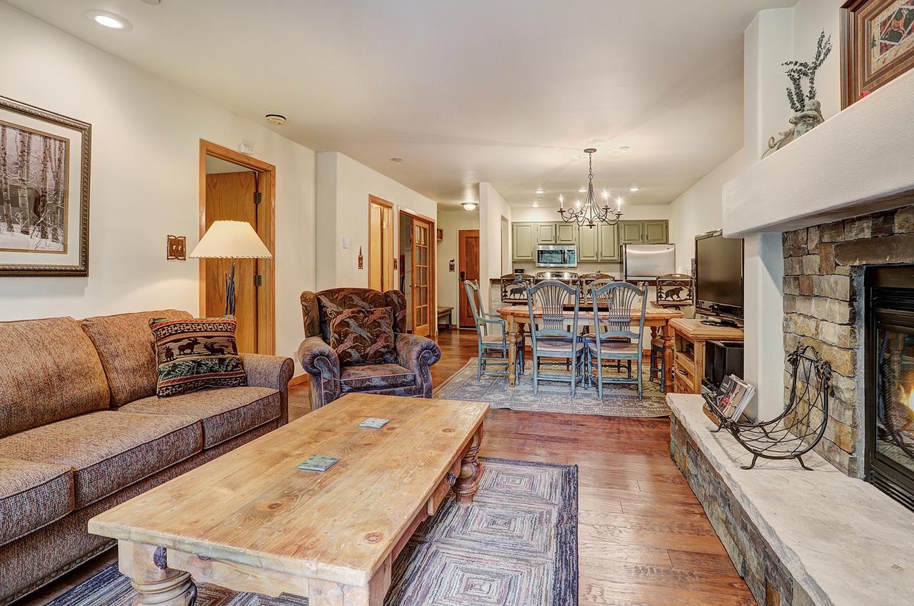 Newly Renovated 2 Bed/ 2 Bath Beaver Creek Condo Condo - thumb 18