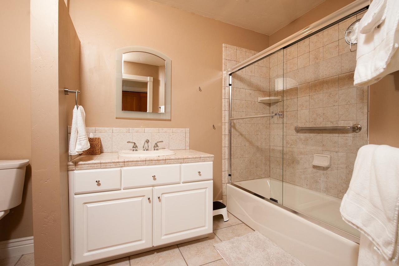 Mears House - Unit 2E - thumb 5