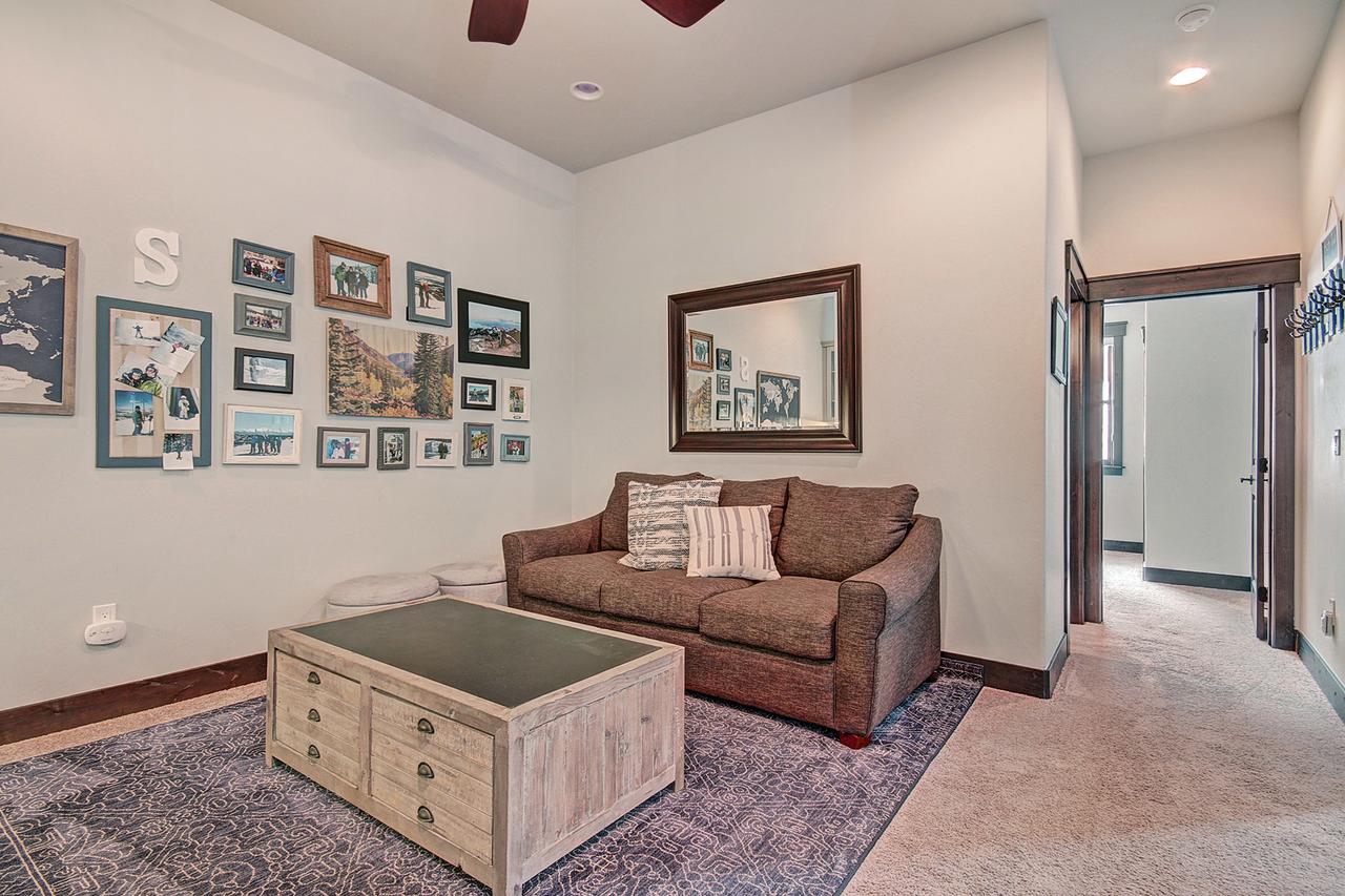 78 Alders Condo - thumb 2