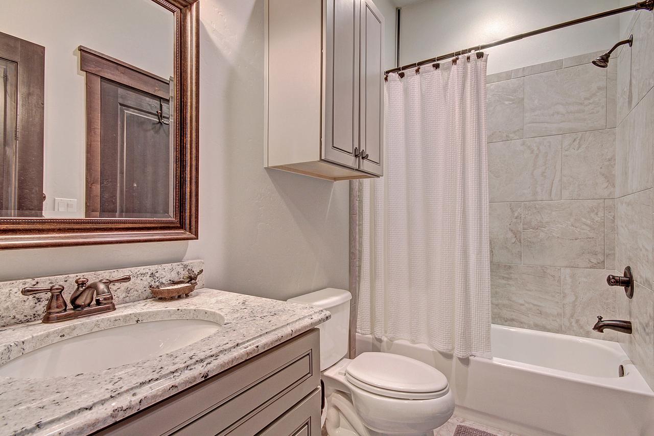78 Alders Condo - thumb 5