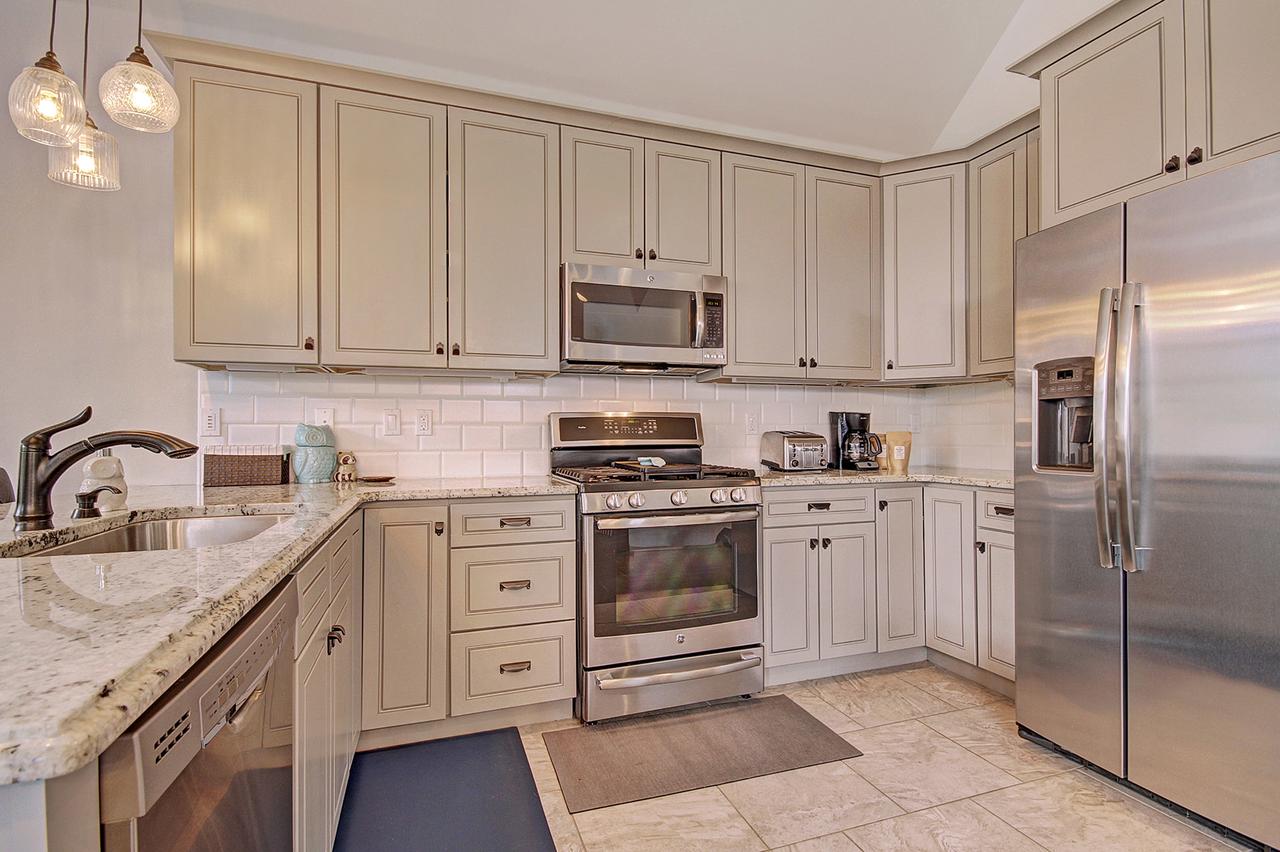 78 Alders Condo - thumb 9