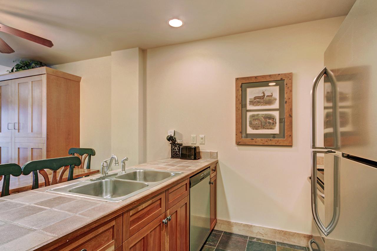 2296 At Red Hawk Lodge Condo - thumb 3