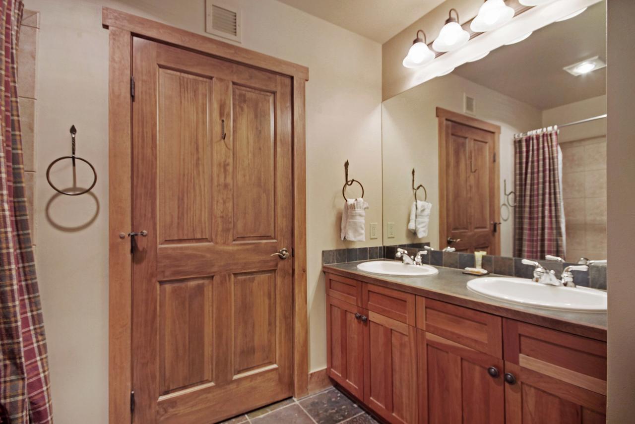 2296 At Red Hawk Lodge Condo - thumb 5