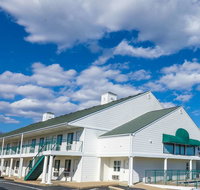 Super 8 by Wyndham Branson - Accommodation Denver