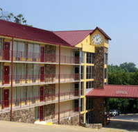 Ozark Mountain Inn - Accommodation Denver