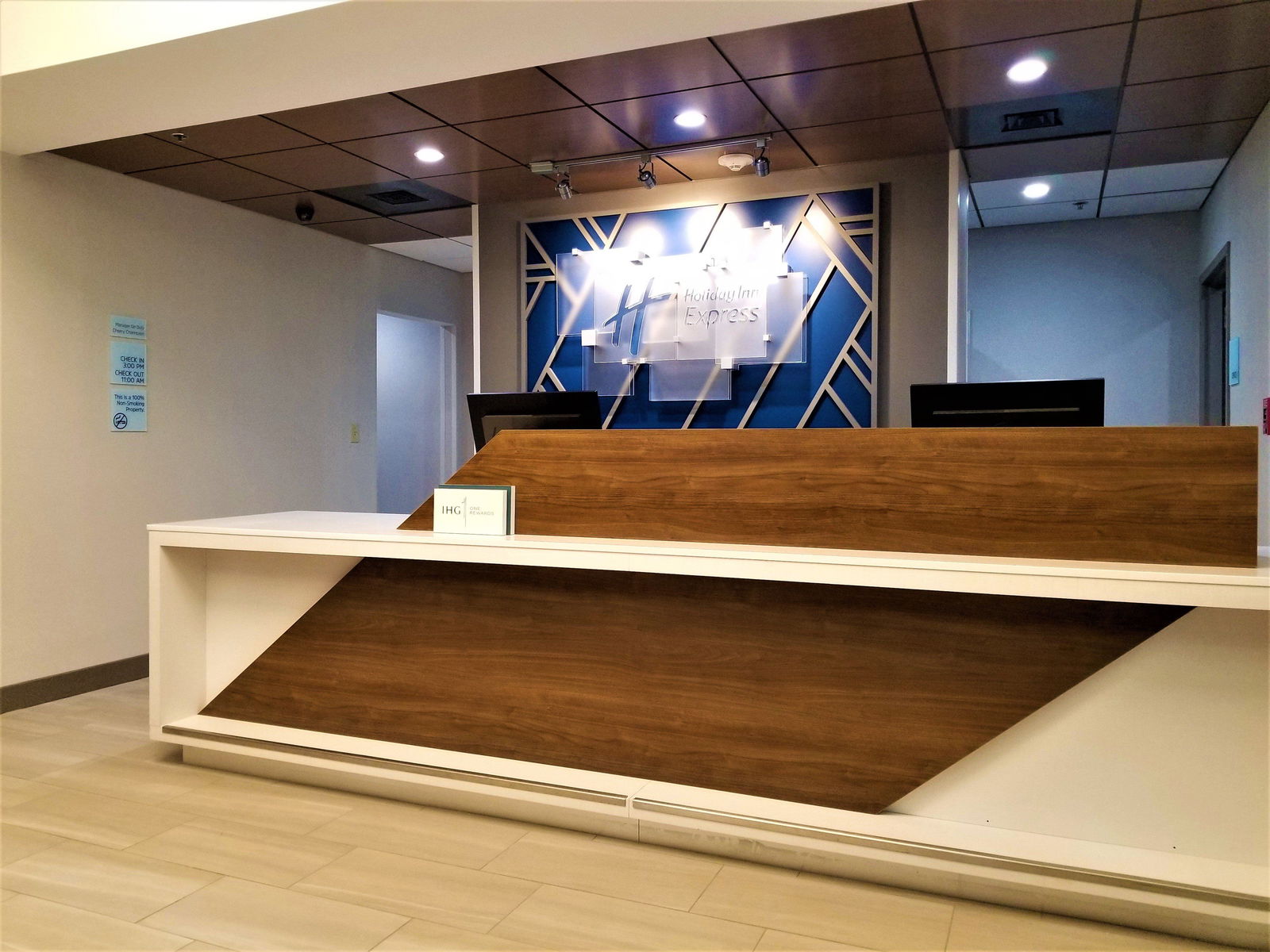 Holiday Inn Express Apex - thumb 3