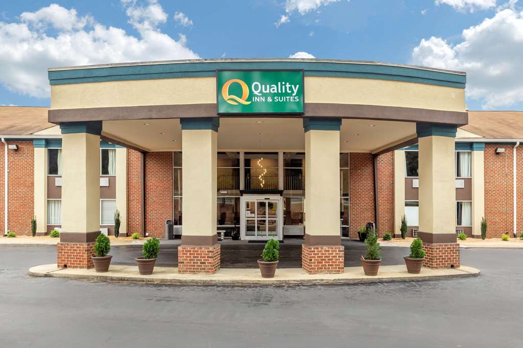 Quality Inn & Suites - thumb 1