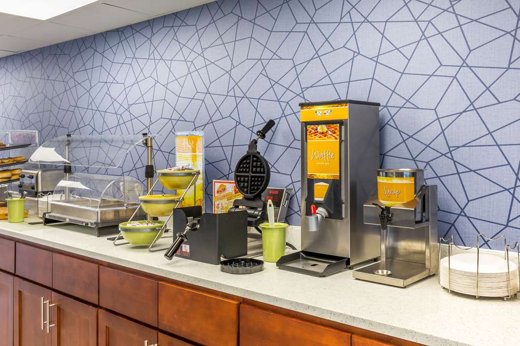 Quality Inn & Suites - thumb 11