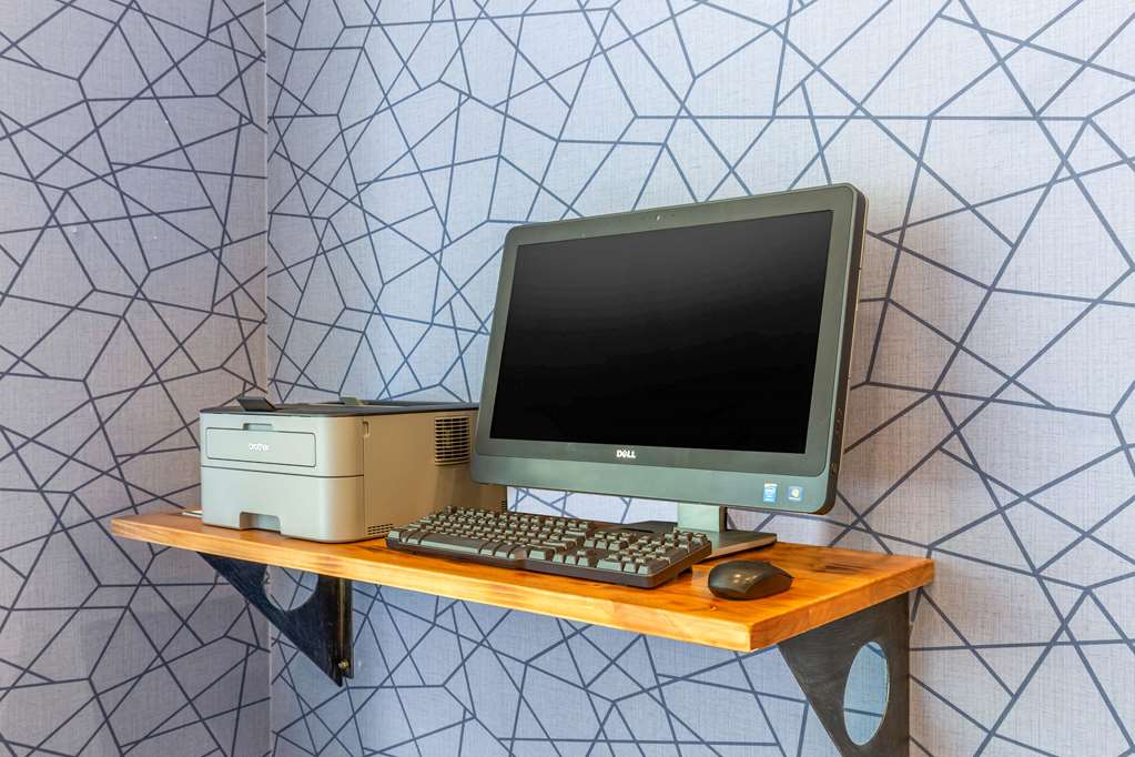 Quality Inn & Suites - thumb 16