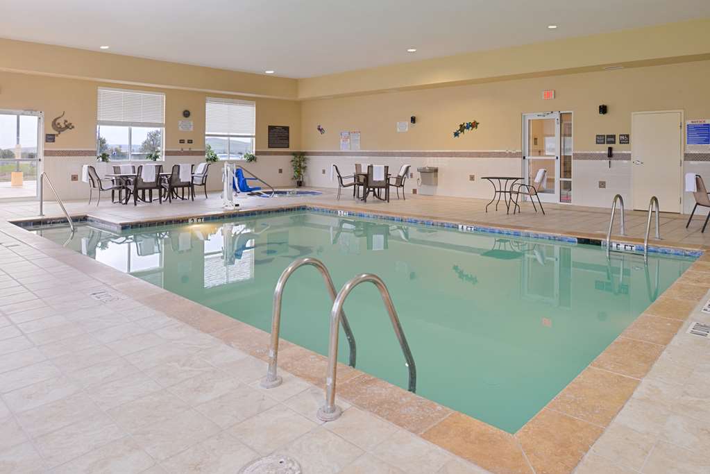 Hampton Inn Alpine - thumb 8