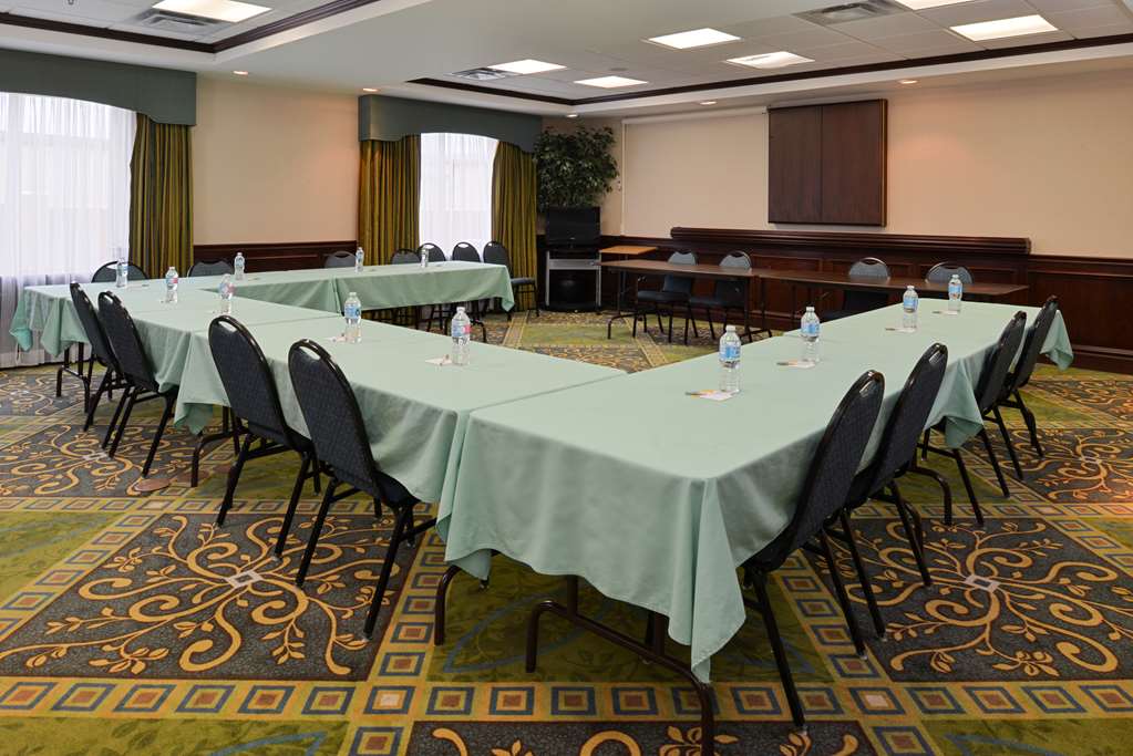 Hampton Inn Alpine - thumb 11