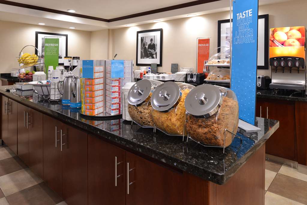 Hampton Inn Alpine - thumb 13