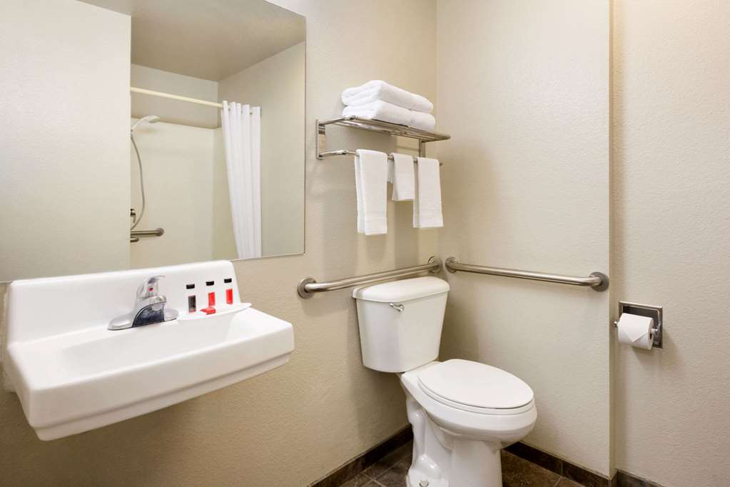 Travelodge Alpine - thumb 10