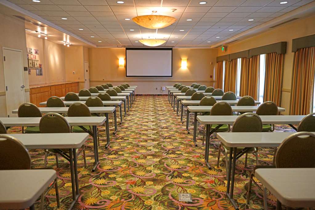 Radisson Hotel Yuma - thumb 11