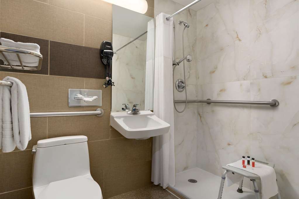 Days Inn Brooklyn - thumb 3