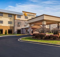 La Quinta Inn  Suites Fairborn - Accommodation Denver
