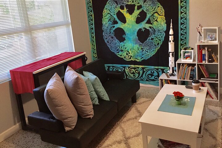 Sound Bath Meditation And Yoga Experience: Retail Therapy Gift For Women - thumb 5