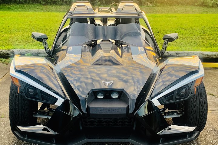 24-Hour Polaris Slingshot Deluxe Exploration Rental (for Up To 2 People) - thumb 1