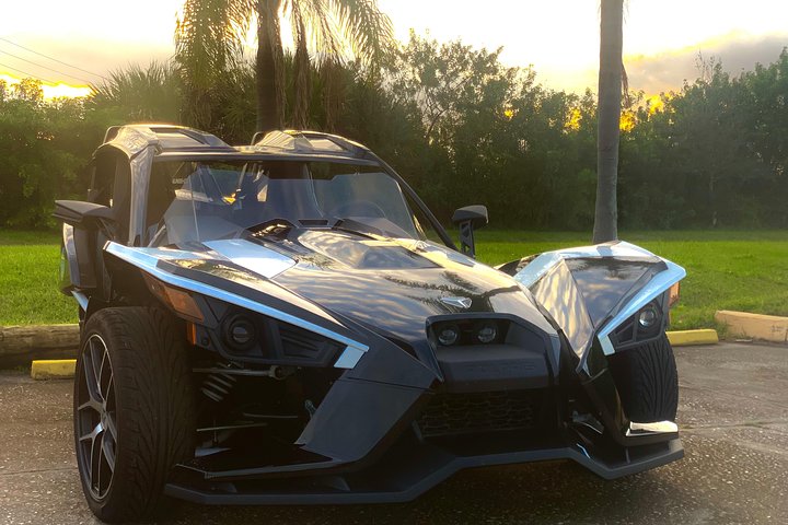 24-Hour Polaris Slingshot Deluxe Exploration Rental (for Up To 2 People) - thumb 2
