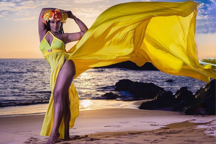 Wailea Beach Private Maui Flying Dress Photoshoot Experience - thumb 3