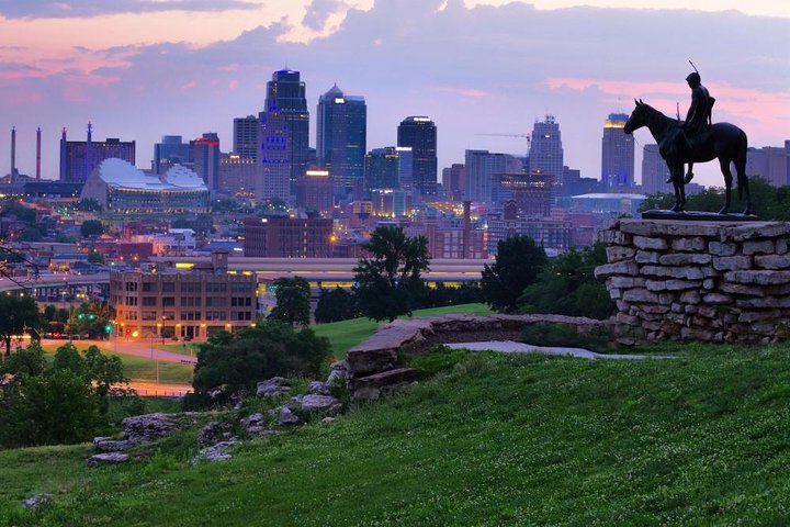 Kansas City Scavenger Hunt: A Work Of Art - thumb 1