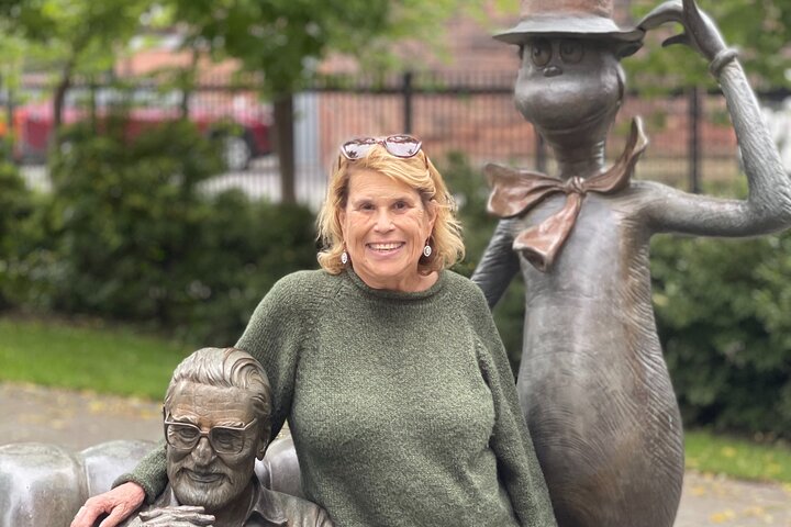 VIP Private Rockwell, Dr. Seuss, & Mark Twain Museums Full Day Tour - thumb 3
