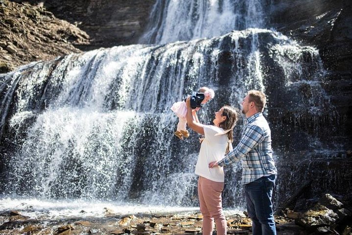 Private Photo Session With A Local Photographer In Niagara - thumb 1