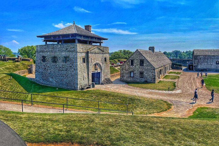 Small Group Tour To Niagara Falls And Old Fort Niagara - thumb 4