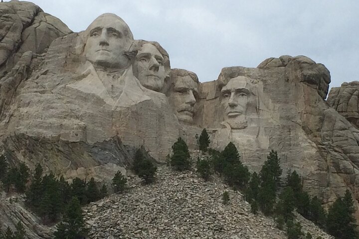 Bus Tour Of Mount Rushmore And The Black Hills - thumb 2