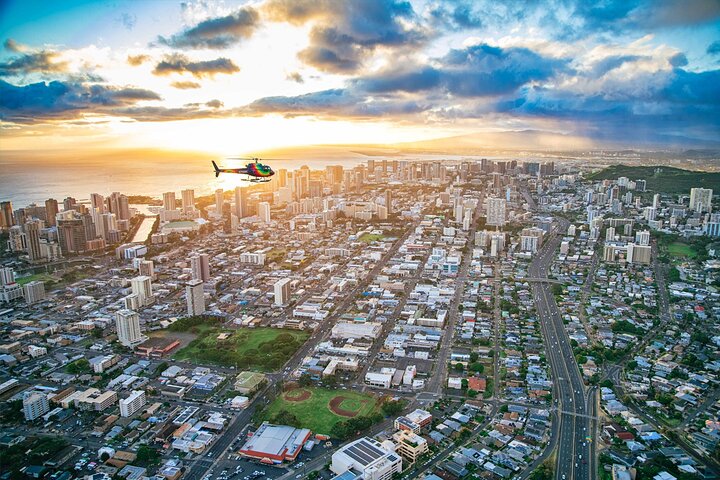 Waikiki Sunset - 50 Min Helicopter Tour - Doors Off Or On - thumb 1
