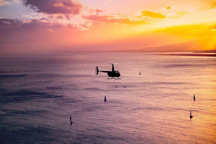 Waikiki Sunset - 50 Min Helicopter Tour - Doors Off Or On - thumb 3