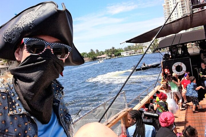 1-Hour Interactive Pirate Cruise in Ft. Lauderdale arrive 30 minutes early